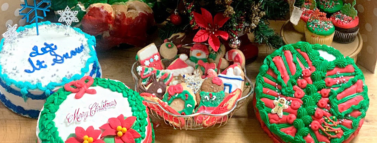 Nino's Holiday cakes & cookies make great gifts!