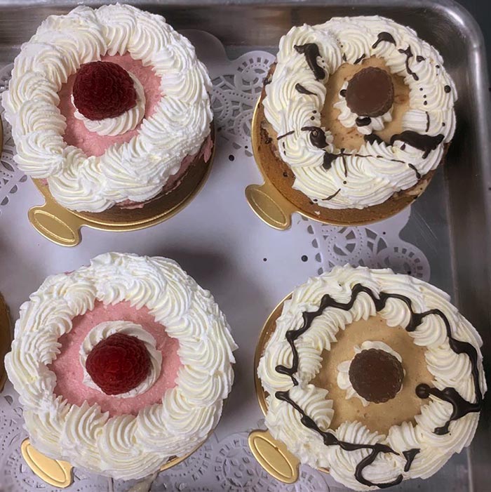 Nino's Bakery - mini-cakes