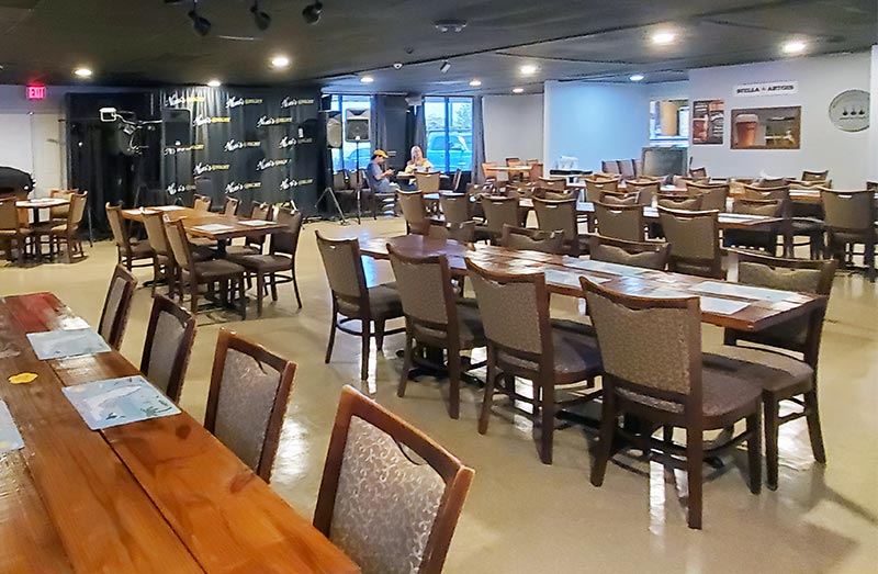 Nino's Restaurant has open seating