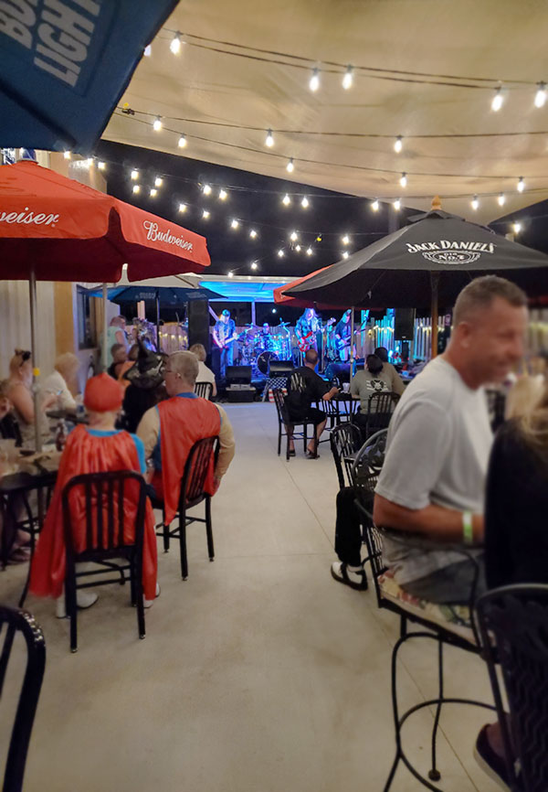 A live perfomance on Nino's Outdoor Patio, Punta Gorda FL