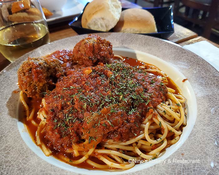 Nino's Spaghetti Dinner Deal, with Meatball side
