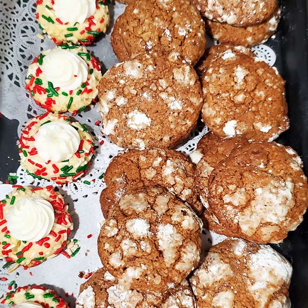 Nino's cookies: Buttercreme, Chocolate Crinkle